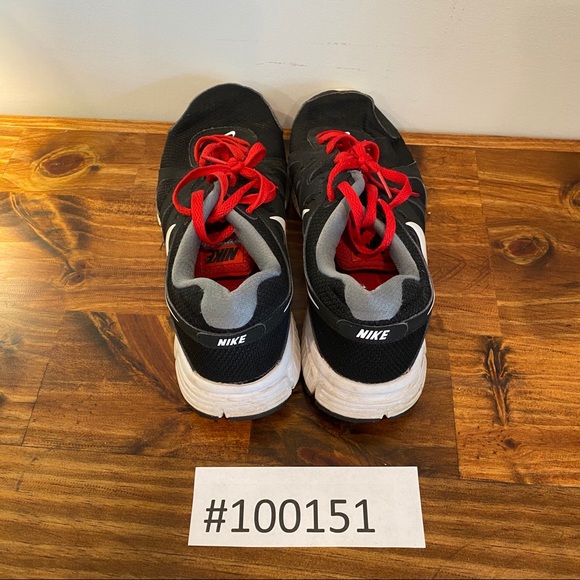 Men’s Nike Revolution 2 sneakers. - Picture 3 of 6